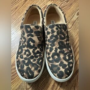 Steve Madden Leopard Slip-on Platform Sneakers Size 7